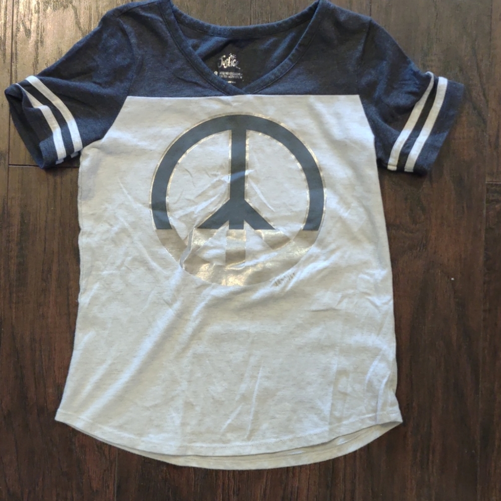 🌼Justice girls short sleeve t-shirt SZ 8